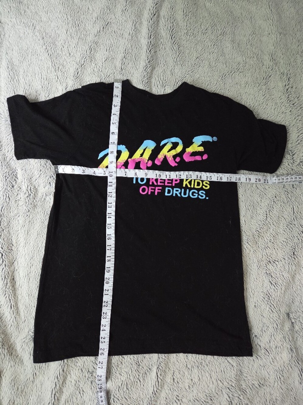 D.A.R.E. Youth M Black Graphic Tee Blue Yellow Pink Letters Short Sleeves - Picture 2 of 3